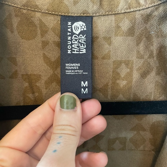 Mountain hard wear jacket NWOT - Picture 3 of 5